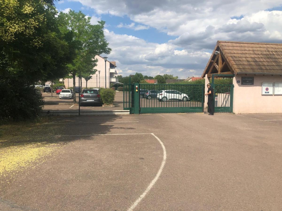 App Calme, Securisee, 5Min Du Centre Apartment Beaune  Luaran gambar